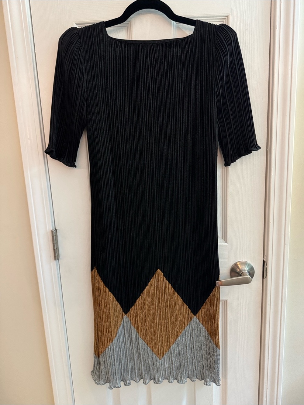 NEW LEAF BY SAMIR Vintage Crystal Pleated Black & Metallic Midi Dress S/M